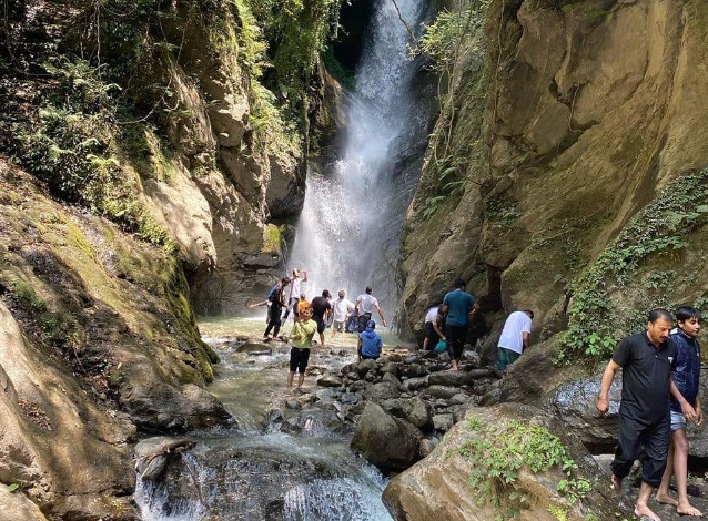 How to reach Bangoru waterfall